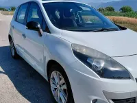 Usata Renault Scénic III Luxe 110 CV (80 kW) 2012 Bianco Monovolume