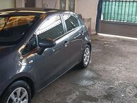 Usata Kia Rio 84 CV (61 kW) 2016 Grigio Utilitaria