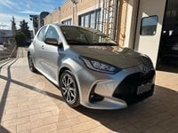 Usata Toyota Yaris Hybrid Trend 92 CV (67 kW) 2022 Grigio Berlina