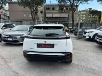 Usata Peugeot 2008 Active 110 CV (80 kW) 2021 Bianco SUV