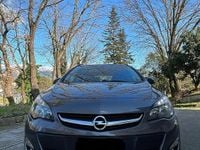Usata Opel Astra 140 CV (102 kW) 2013 Grigio Station wagon