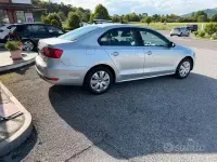 Usata VW Jetta 105 CV (77 kW) 2011 Grigio Berlina