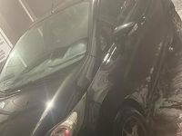 Usata Ford Fiesta 96 CV (70 kW) 2010 Nero Berlina