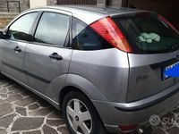 Usata Ford Focus Ambiente 101 CV (74 kW) 2003 Grigio Berlina