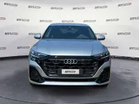 Usata Audi Q8 S-Line 394 CV (289 kW) 2024 Argento SUV