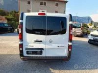 Usata Opel Vivaro 125 CV (91 kW) 2017 Bianco Monovolume