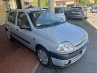 Usata Renault Clio 58 CV (42 kW) 2000 Blu/azzurro Berlina