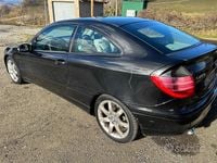 Usata Mercedes C220 Avantgarde 143 CV (105 kW) 2003 Nero Coupé