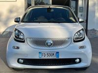 Begagnad Smart ForTwo Cabrio Passion 90 HK (66 kW) 2016 Vit Cab