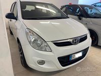 Usata Hyundai i20 Comfort 78 CV (57 kW) 2010 Bianco Berlina