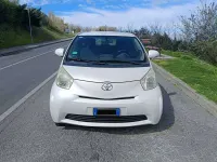 Usata Toyota iQ 68 CV (50 kW) 2009 Bianco Utilitaria
