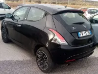Usata Lancia Ypsilon Gold 69 CV (50 kW) 2019 Nero Utilitaria