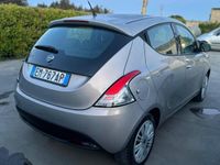 usata Lancia Ypsilon 1.3 MJT 16V 95 CV 5 porte S&S Silver