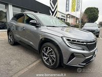 Usata Renault Austral Iconic 200 CV (147 kW) 2024 Grigio SUV