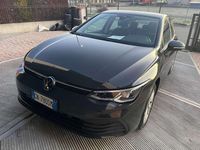 Usata VW Golf VIII Life 110 CV (80 kW) 2023 Grigio finanza Berlina