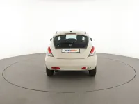 Usata Lancia Ypsilon Gold 70 CV (51 kW) 2015 Beige Utilitaria