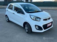 Usata Kia Picanto Style 69 CV (50 kW) 2012 Bianco Utilitaria