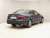 Usata Audi A4 Business 150 CV (110 kW) 2023 Grigio Berlina