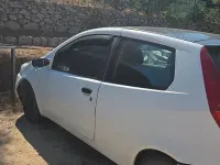 Usata Fiat Punto 60 CV (44 kW) 2002 Bianco Utilitaria
