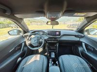 Usata Peugeot 2008 Allure 131 CV (96 kW) 2023 SUV
