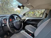 Usata Toyota Aygo X Cool 72 CV (52 kW) 2018 Bianco SUV