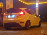 Usata Ford Fiesta ST-Line 101 CV (74 kW) 2017 Bianco Utilitaria