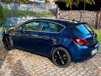 Usata Opel Astra Cosmo 160 CV (117 kW) 2010 Blu Berlina