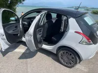 Usata Lancia Ypsilon 69 CV (50 kW) 2021 Grigio Utilitaria