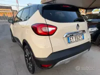 Usata Renault Captur 90 CV (66 kW) 2015 Beige SUV