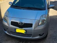 Usata Toyota Yaris 65 CV (47 kW) 2004 Grigio Utilitaria