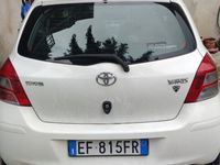 usata Toyota Yaris serie II 3 porte 2010