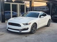 Usata Ford Mustang Fastback 317 CV (233 kW) 2016 Bianco pastello Coupé