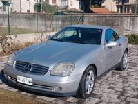 Usata Mercedes SLK200 136 CV (100 kW) 1998 Argento Cabrio