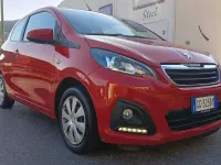 Usata Peugeot 108 Active 72 CV (52 kW) 2021 Rosso Utilitaria
