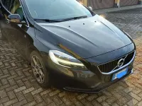 Usata Volvo V40 Ocean Race 120 CV (88 kW) 2016 Nero Berlina