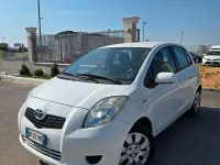 Usata Toyota Yaris Sol 69 CV (50 kW) 2008 Bianco Utilitaria