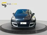 Usata Renault Scénic Luxe 130 CV (95 kW) 2010 Grigio Monovolume