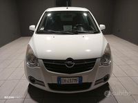 Usata Opel Agila 94 CV (69 kW) 2011 Bianco Utilitaria