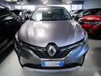 Usata Renault Captur Intens 160 CV (117 kW) 2022 Grigio SUV