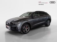 Usata Audi Q8 Ambiente 231 CV (169 kW) 2020 Grigio daytona perla SUV