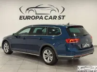 Begagnad VW Passat Alltrack 200 HK (147 kW) 2023 Blå Kombi