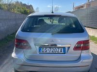Usata Mercedes B180 108 CV (79 kW) 2008 Argento Monovolume