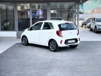 Usata Kia Picanto 65 CV (47 kW) 2023 Bianco Utilitaria