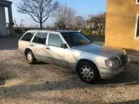 Usata Mercedes E200 136 CV (100 kW) 1993 Grigio Station wagon