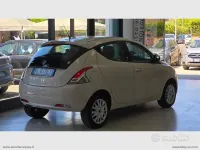Usata Lancia Ypsilon Gold 69 CV (50 kW) 2017 Bianco Utilitaria