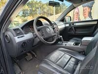 Usata VW Touareg 175 CV (128 kW) 2005 Nero SUV