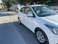 Usata Hyundai i20 75 CV (55 kW) 2016 Bianco Utilitaria