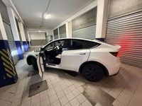 Usata Tesla Model Y 152 kW (208 CV) 2025 Bianco SUV