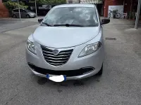 Usata Lancia Ypsilon 80 CV (58 kW) 2013 Grigio Utilitaria