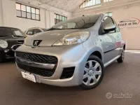 Usata Peugeot 107 68 CV (50 kW) 2010 Grigio Utilitaria